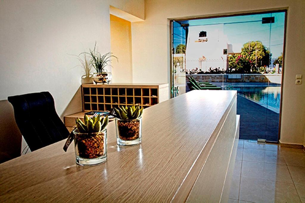 קיסאמוס Crystal Bay Hotel מראה חיצוני תמונה