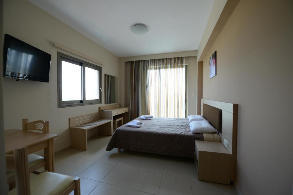 קיסאמוס Crystal Bay Hotel מראה חיצוני תמונה